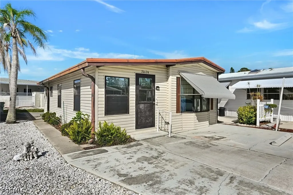 20124 Plum Tree Lane Estero FL 33928