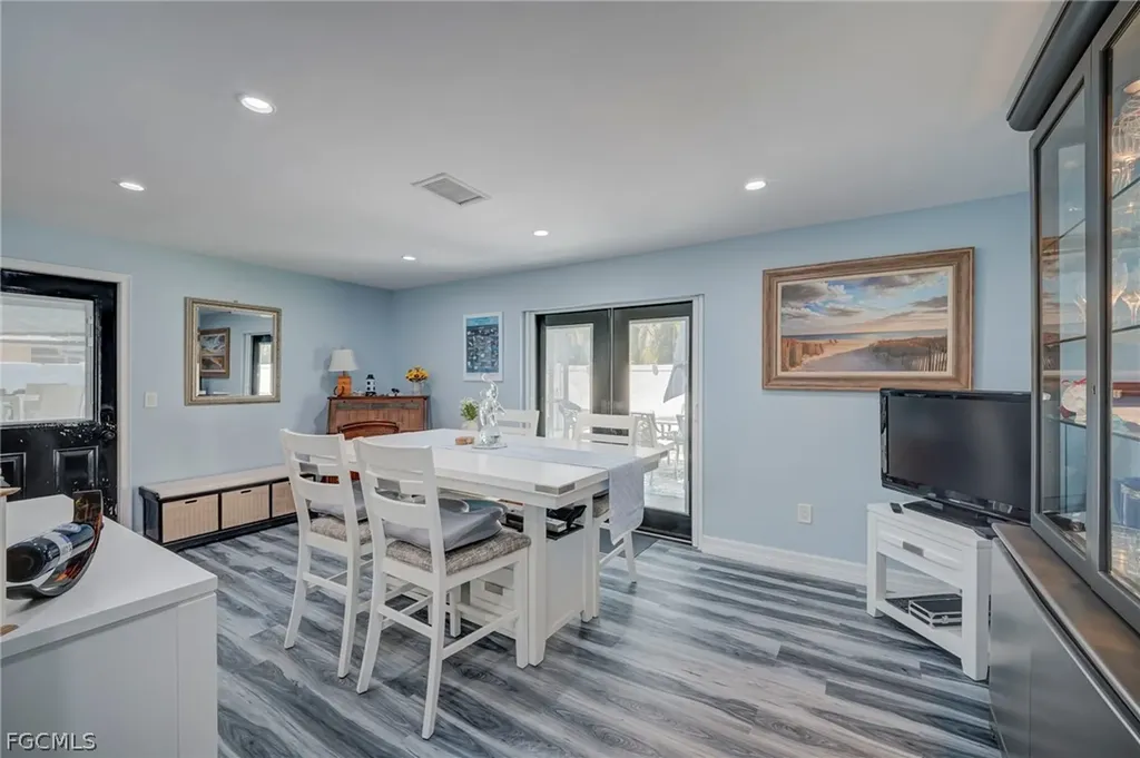1089 N Town And River Drive Fort Myers FL 33919