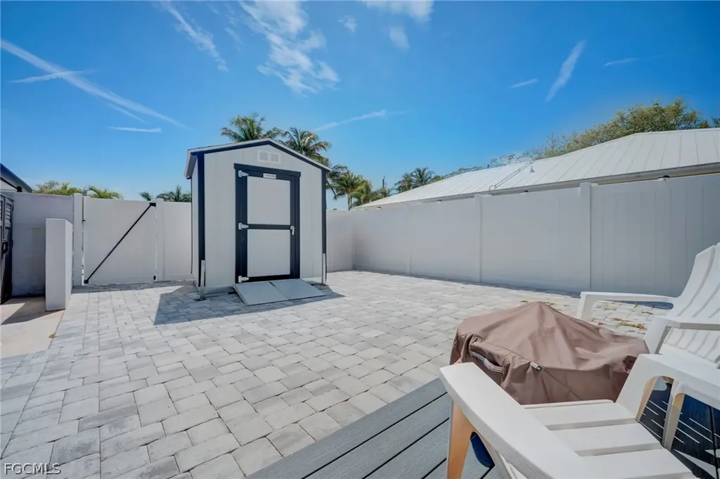1089 N Town And River Drive Fort Myers FL 33919