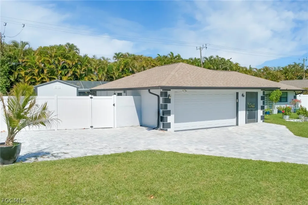 1089 N Town And River Drive Fort Myers FL 33919