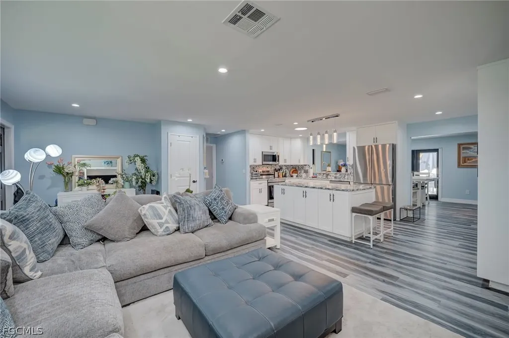 1089 N Town And River Drive Fort Myers FL 33919