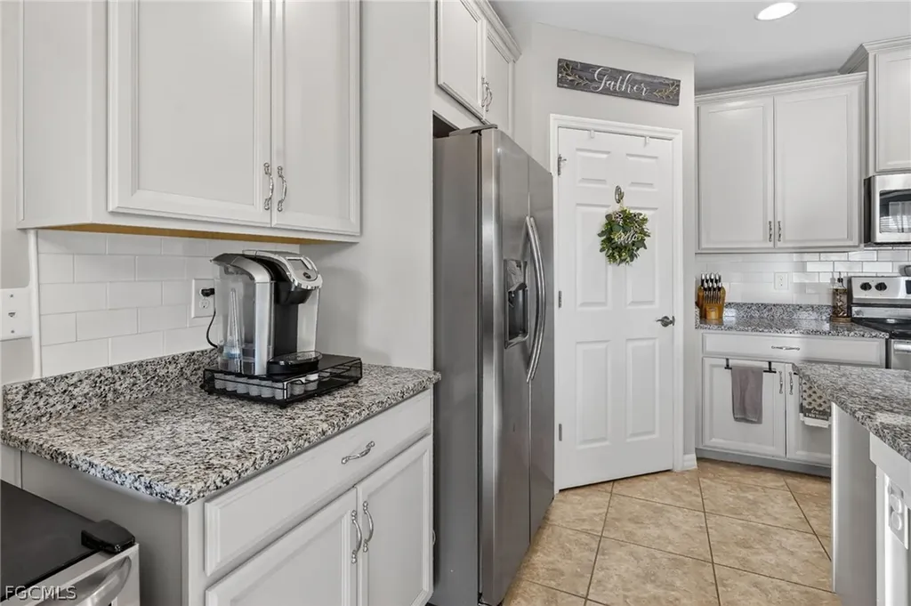 3223 Birchin Lane Fort Myers FL 33916