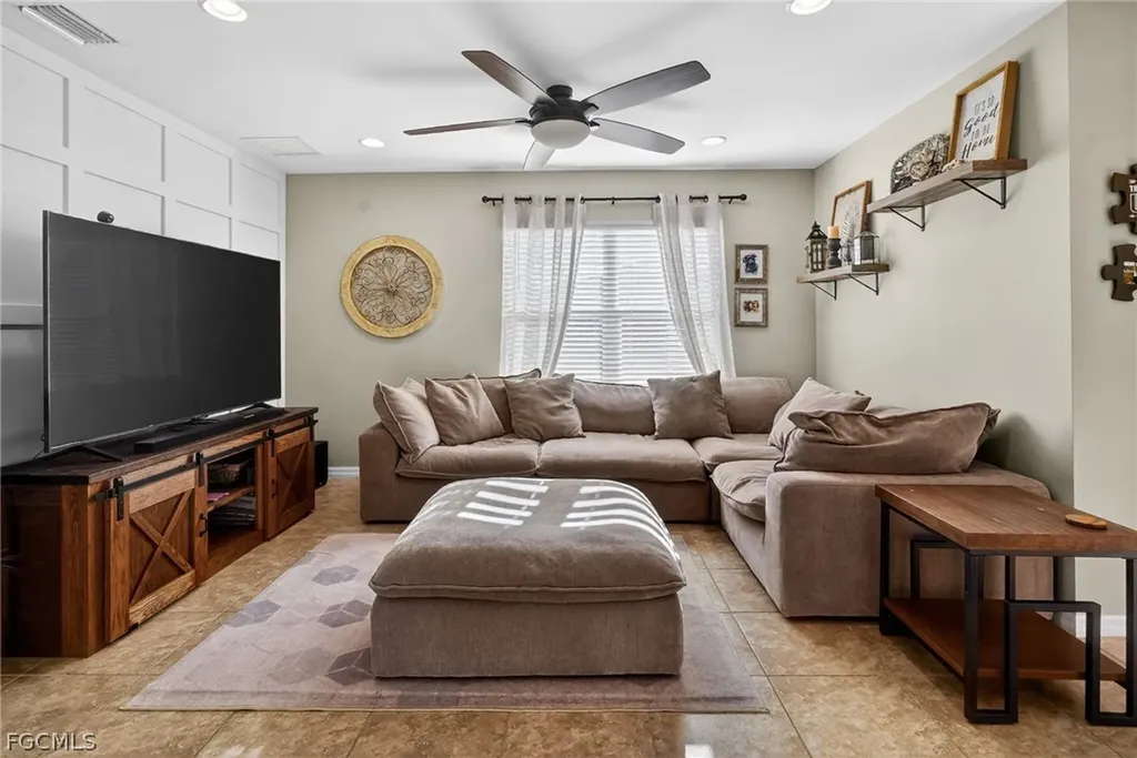 3223 Birchin Lane Fort Myers FL 33916