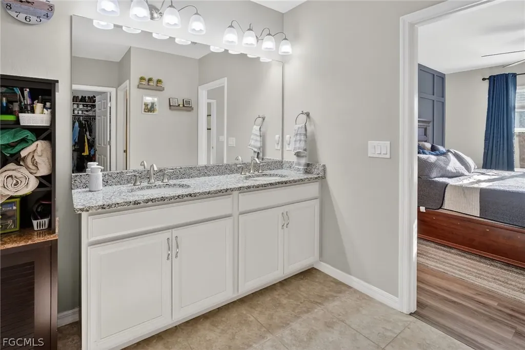 3223 Birchin Lane Fort Myers FL 33916