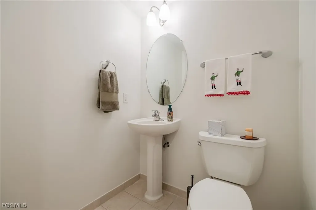 2825 Palm Beach Boulevard Fort Myers FL 33916
