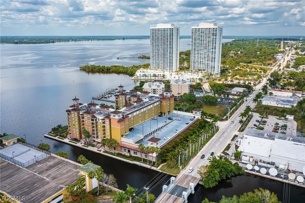 2825 Palm Beach Boulevard Fort Myers FL 33916