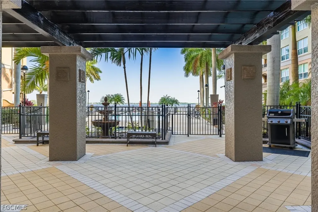 2825 Palm Beach Boulevard Fort Myers FL 33916