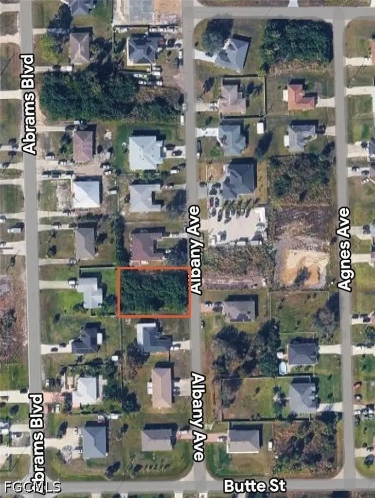 1017/1019 Albany Avenue Lehigh Acres FL 33971