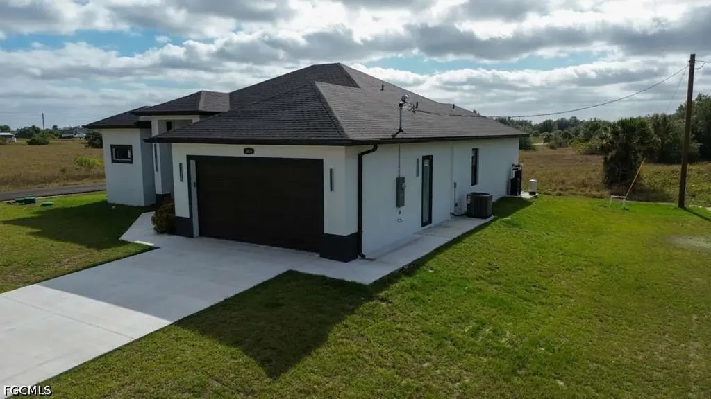 3806 E 18th Street Lehigh Acres FL 33972