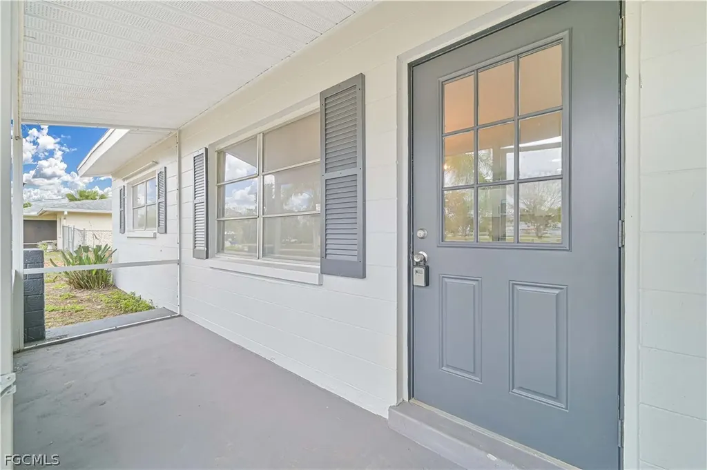802 Taylor Lane Lehigh Acres FL 33936