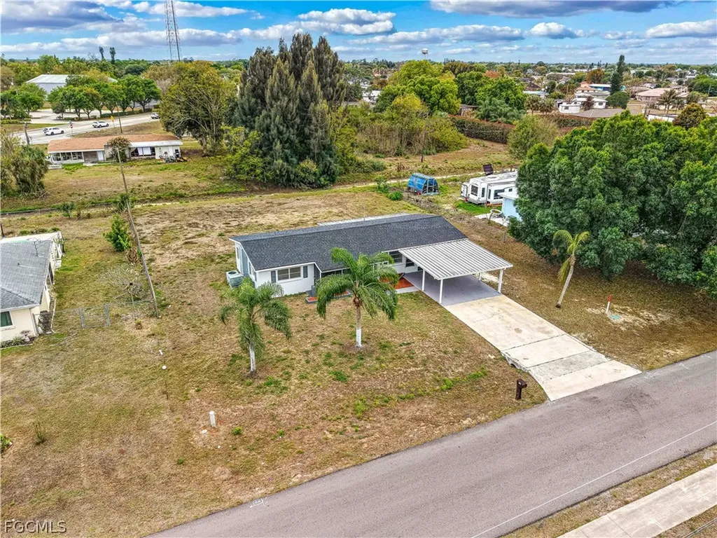 802 Taylor Lane Lehigh Acres FL 33936