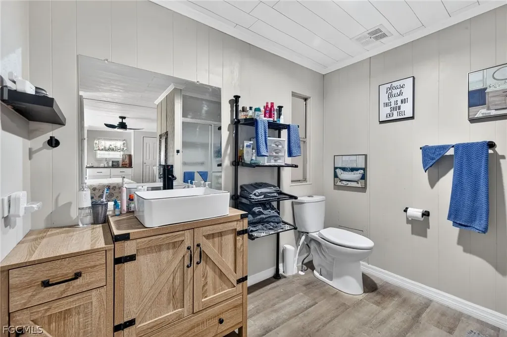 860 Moonlight Drive North Fort Myers FL 33917