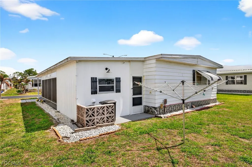 860 Moonlight Drive North Fort Myers FL 33917