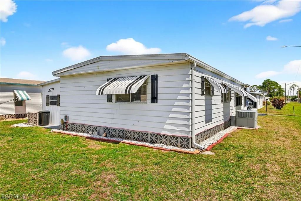 860 Moonlight Drive North Fort Myers FL 33917