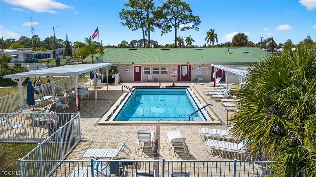 860 Moonlight Drive North Fort Myers FL 33917