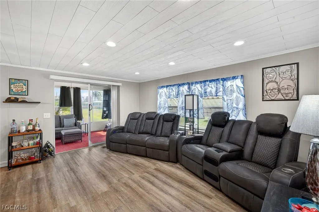860 Moonlight Drive North Fort Myers FL 33917