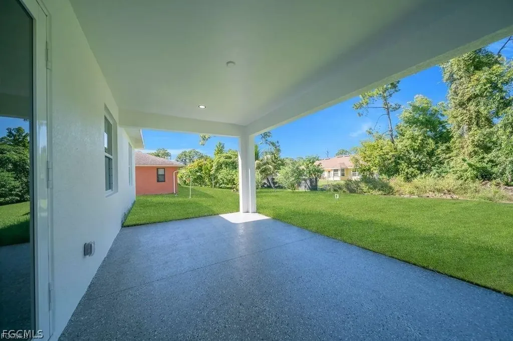 4014 10th Street W Lehigh Acres FL 33971