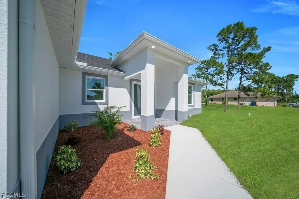 4014 10th Street W Lehigh Acres FL 33971