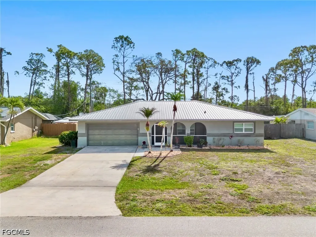8848 Fordham Street Fort Myers FL 33907