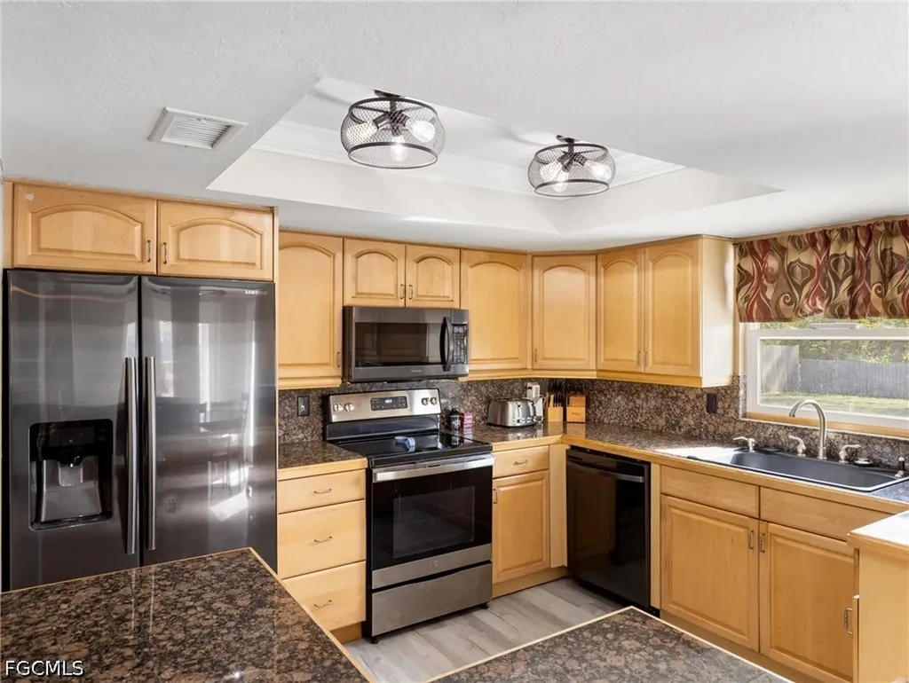 8848 Fordham Street Fort Myers FL 33907