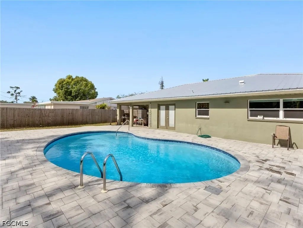 8848 Fordham Street Fort Myers FL 33907