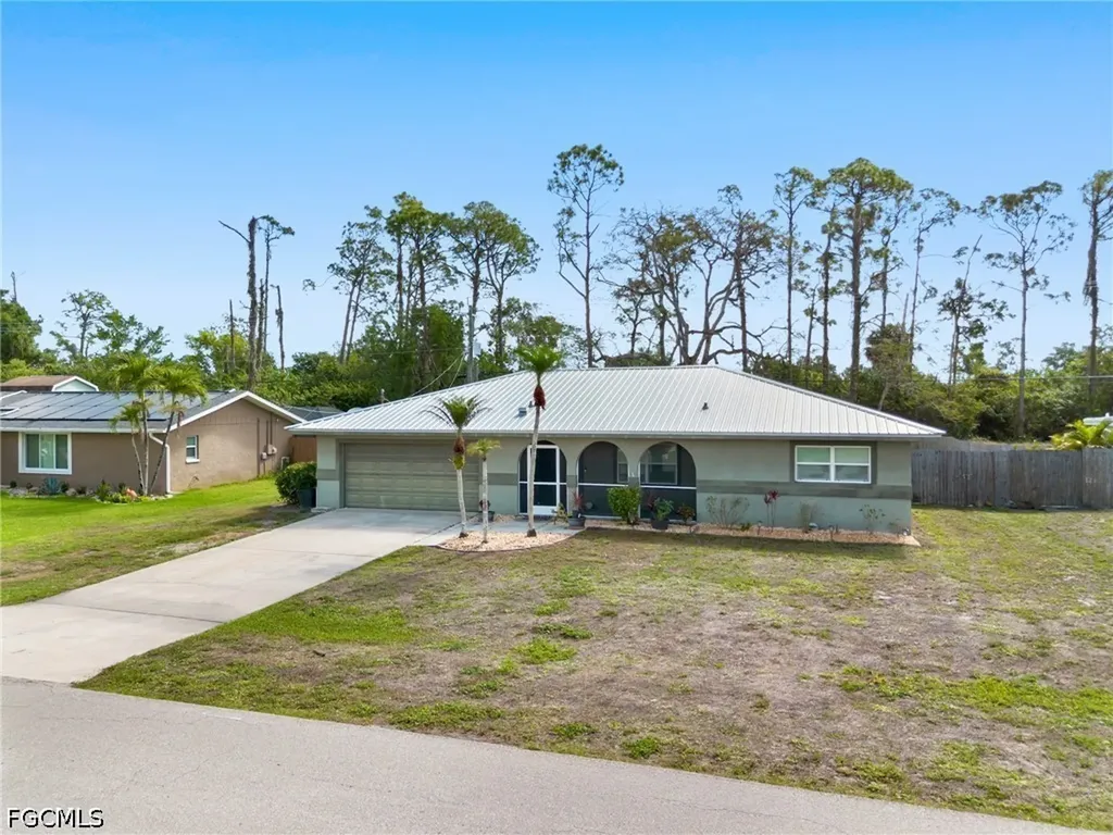 8848 Fordham Street Fort Myers FL 33907