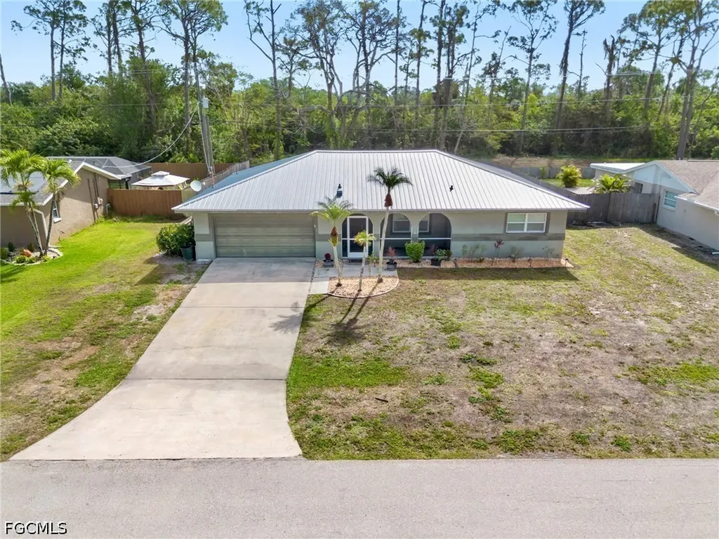 8848 Fordham Street Fort Myers FL 33907