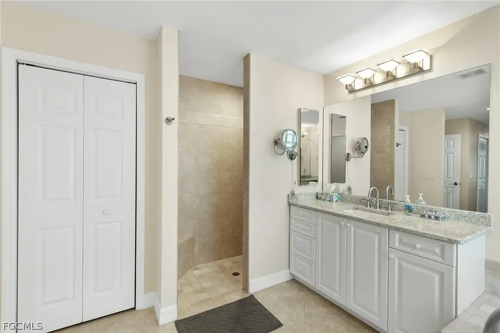 2013 SW 31st Terrace Cape Coral FL 33914