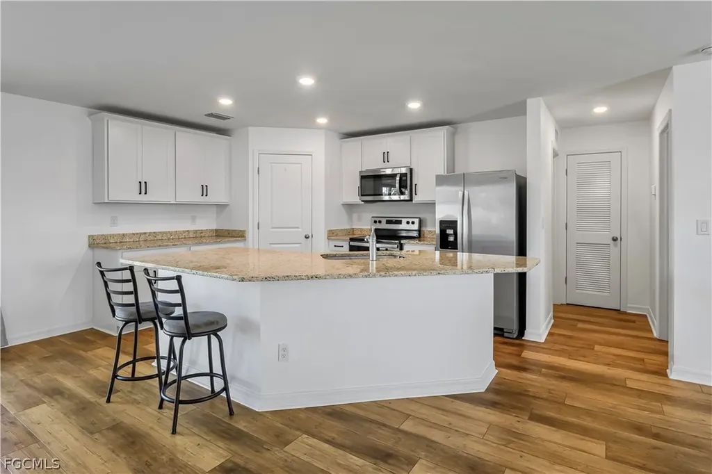 185 Yager Circle Fort Myers FL 33913