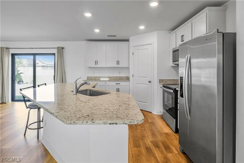 185 Yager Circle Fort Myers FL 33913