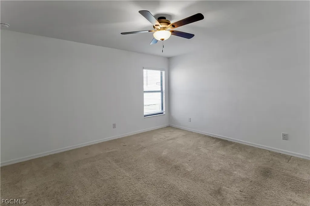 185 Yager Circle Fort Myers FL 33913
