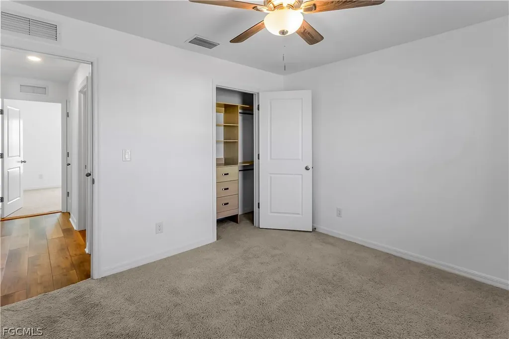 185 Yager Circle Fort Myers FL 33913