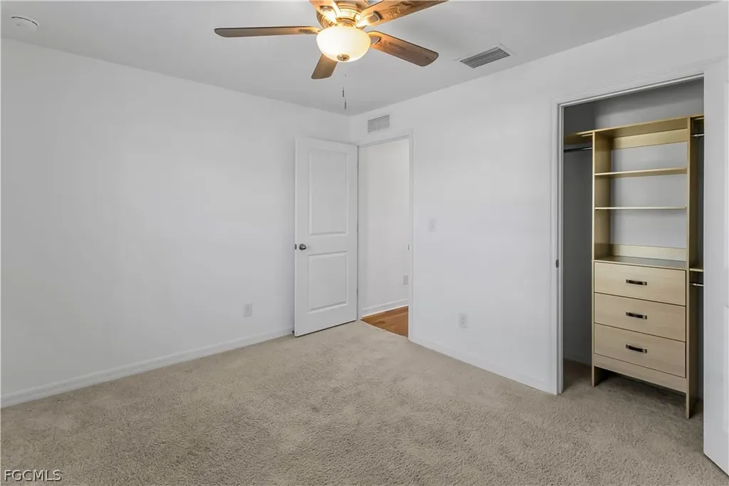 185 Yager Circle Fort Myers FL 33913