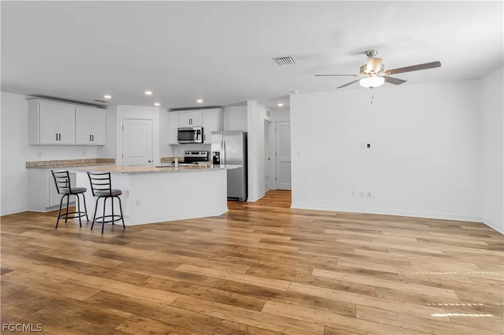 185 Yager Circle Fort Myers FL 33913