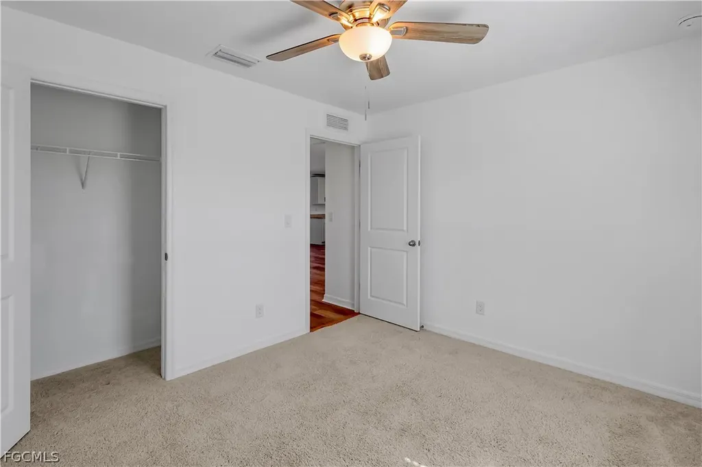 185 Yager Circle Fort Myers FL 33913