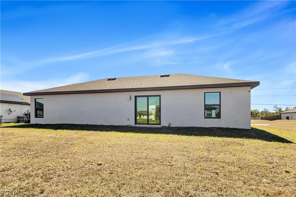 185 Yager Circle Fort Myers FL 33913