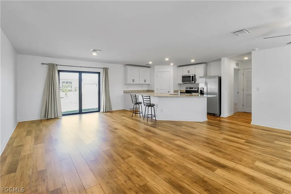 185 Yager Circle Fort Myers FL 33913