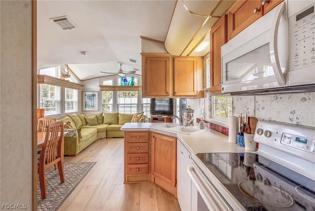 7270 Pinehurst Road Bokeelia FL 33922