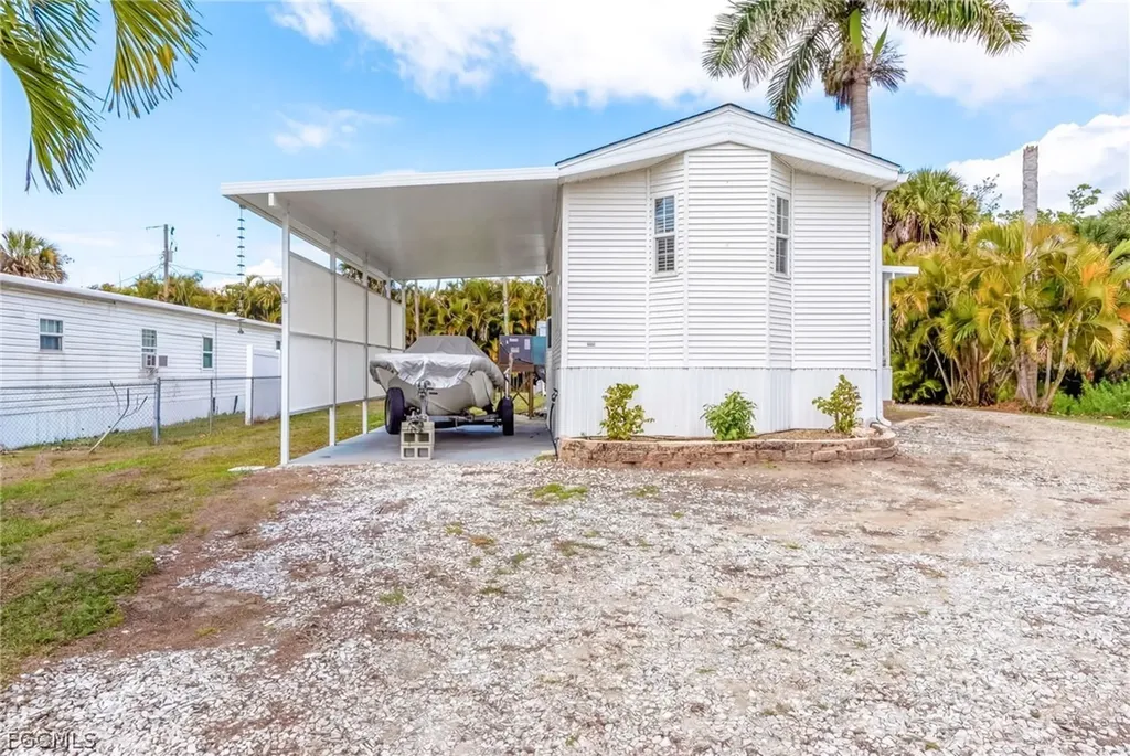 7270 Pinehurst Road Bokeelia FL 33922