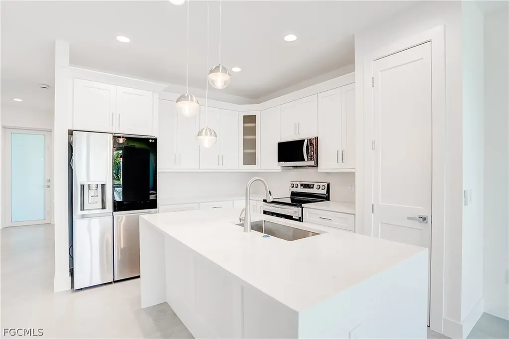 3804 SE 12th Avenue Cape Coral FL 33904