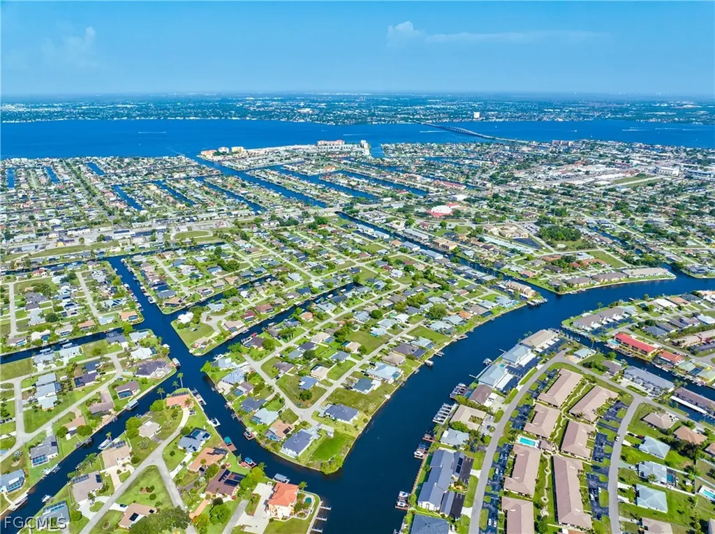 3804 SE 12th Avenue Cape Coral FL 33904