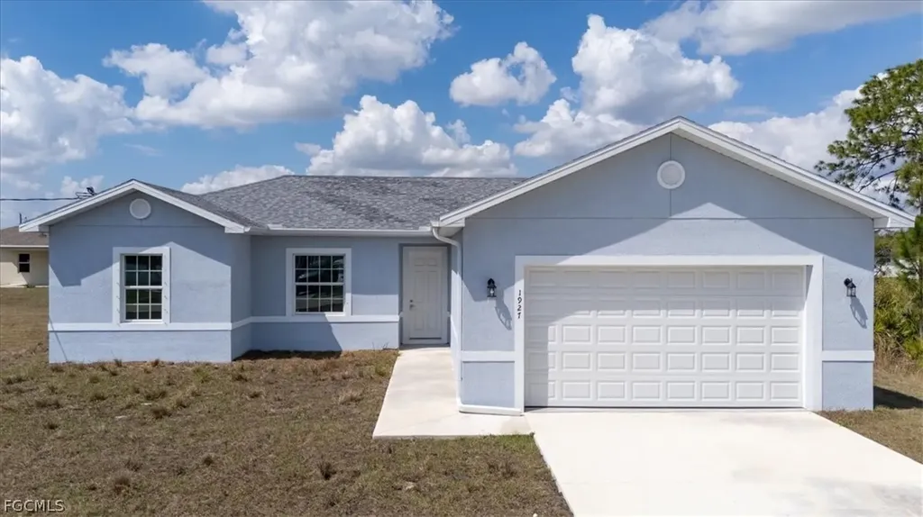 1927 Richmond Avenue N Lehigh Acres FL 33972