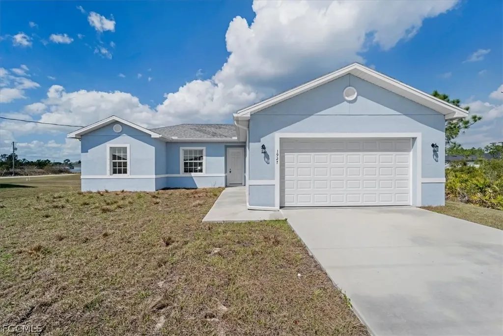 1927 Richmond Avenue N Lehigh Acres FL 33972