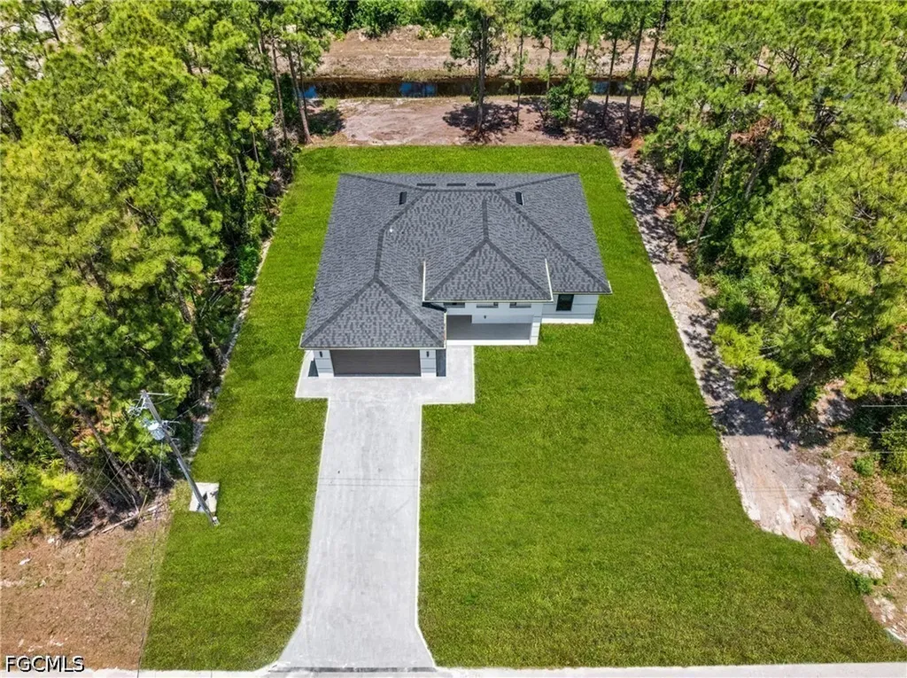 507 Trinity Street E Lehigh Acres FL 33974