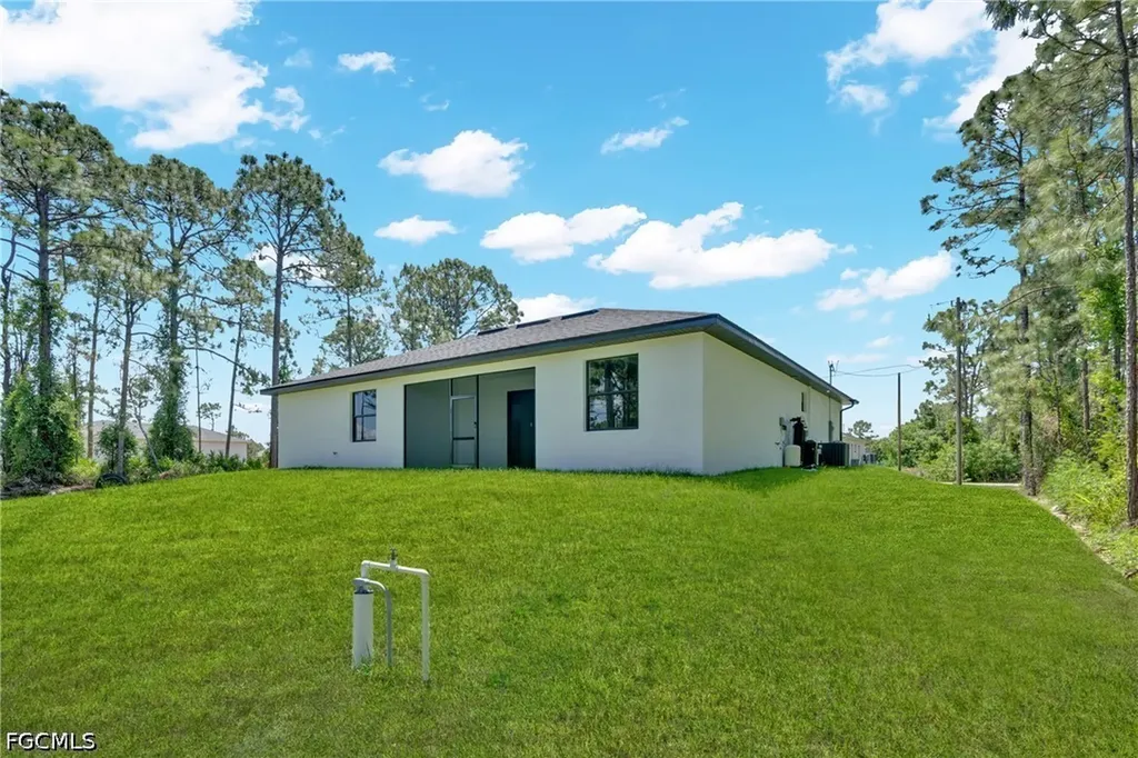 507 Trinity Street E Lehigh Acres FL 33974