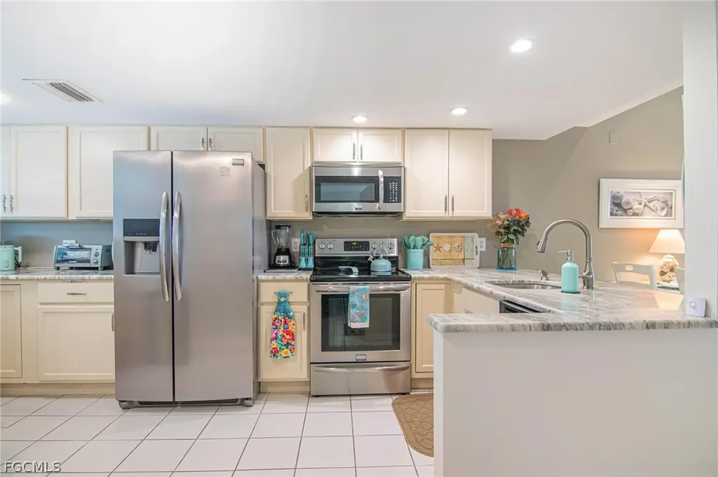 3711 Del Prado Boulevard S Cape Coral FL 33904