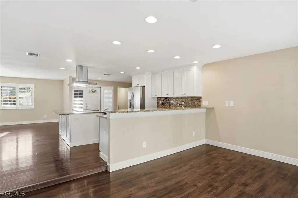 4742 Santa Del Rae Avenue Fort Myers FL 33901