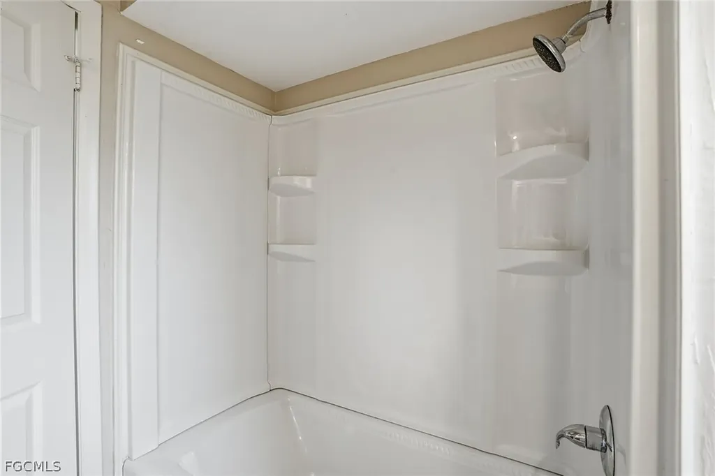 4742 Santa Del Rae Avenue Fort Myers FL 33901