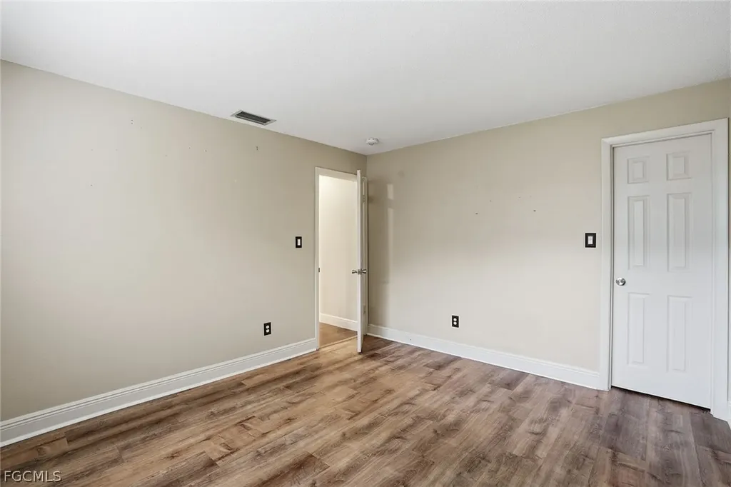 4742 Santa Del Rae Avenue Fort Myers FL 33901