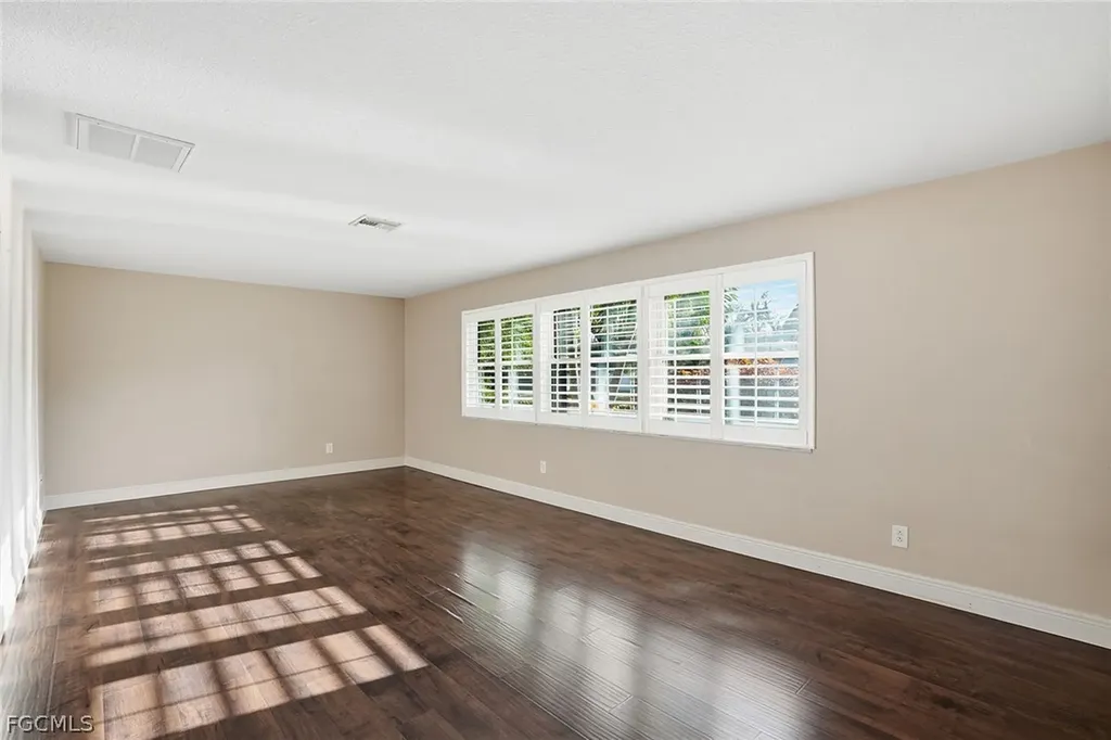 4742 Santa Del Rae Avenue Fort Myers FL 33901